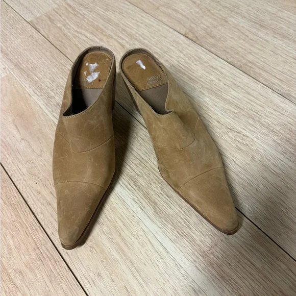 Jeffrey Campbell Hold ‘Em Pointed Toe Stacked Heel Mule - Picture 4 of 10